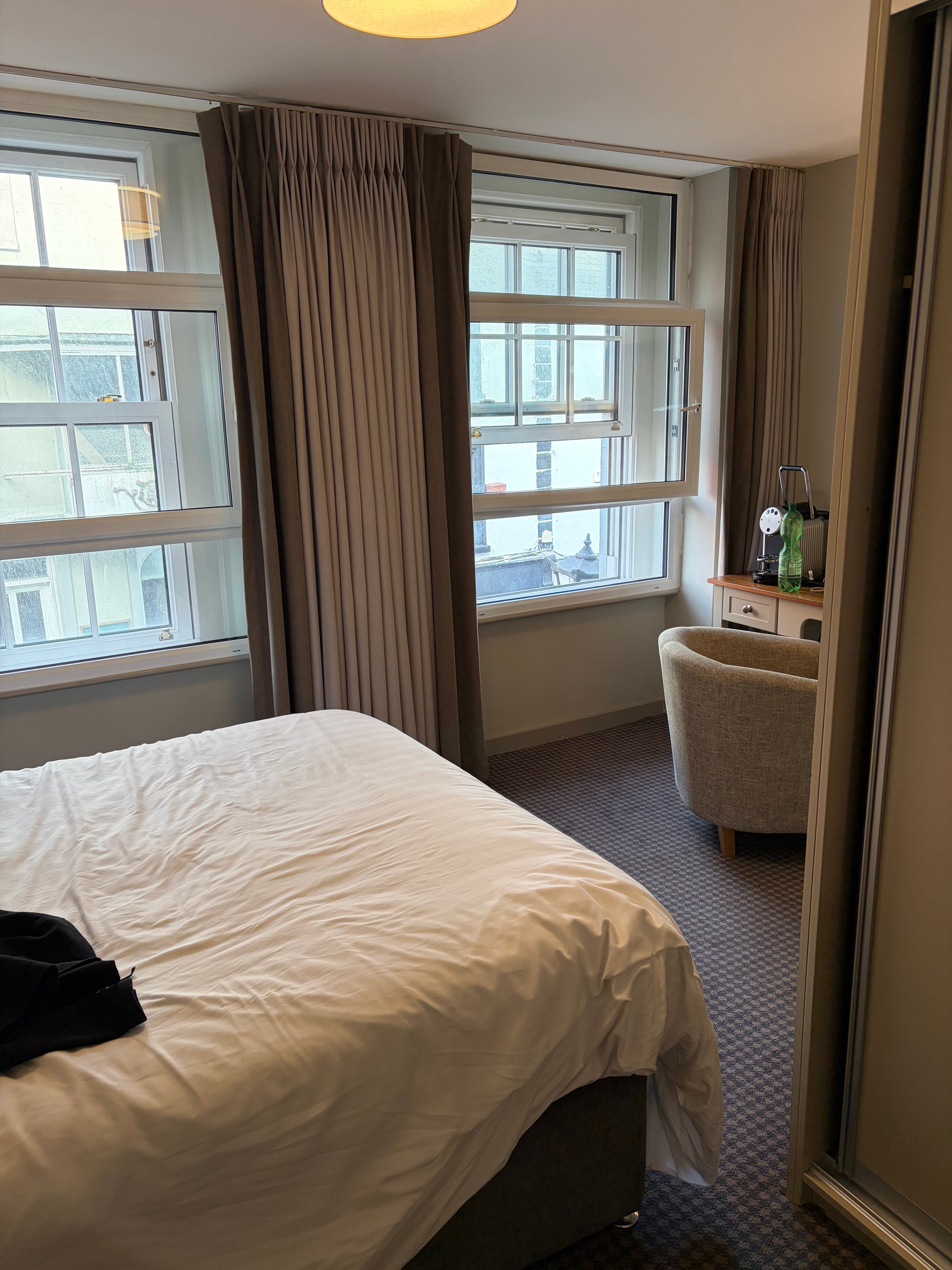 基尔肯尼河庭苑酒店-客卧