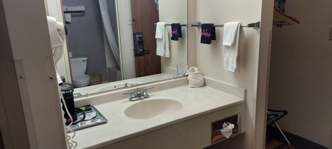 格林里弗速8酒店-客卧