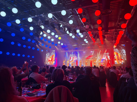 Elegance Cabaret-Renaison必去景点