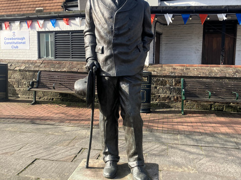 Statue of Sir Arthur Conan Doyle-Crowborough必去景点