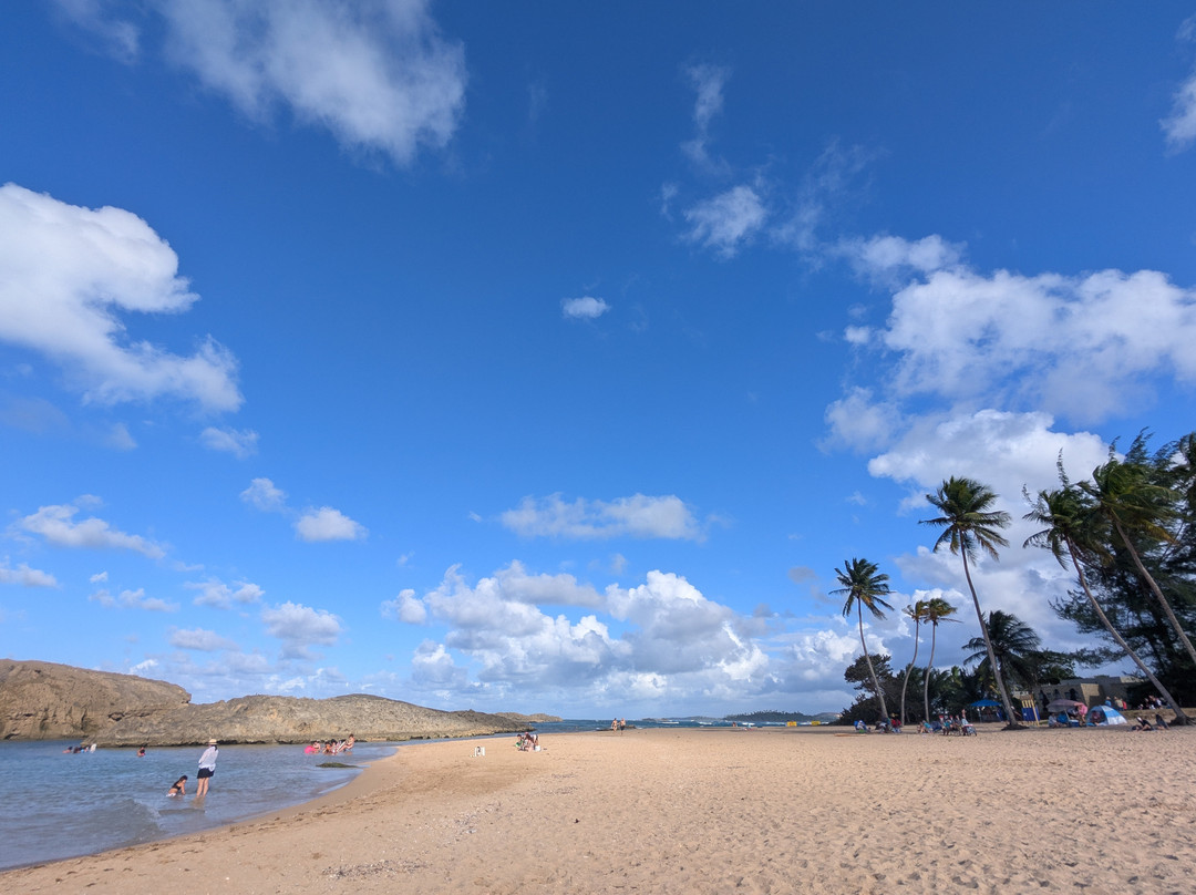 Puerto Nuevo Beach-Vega Baja必去景点