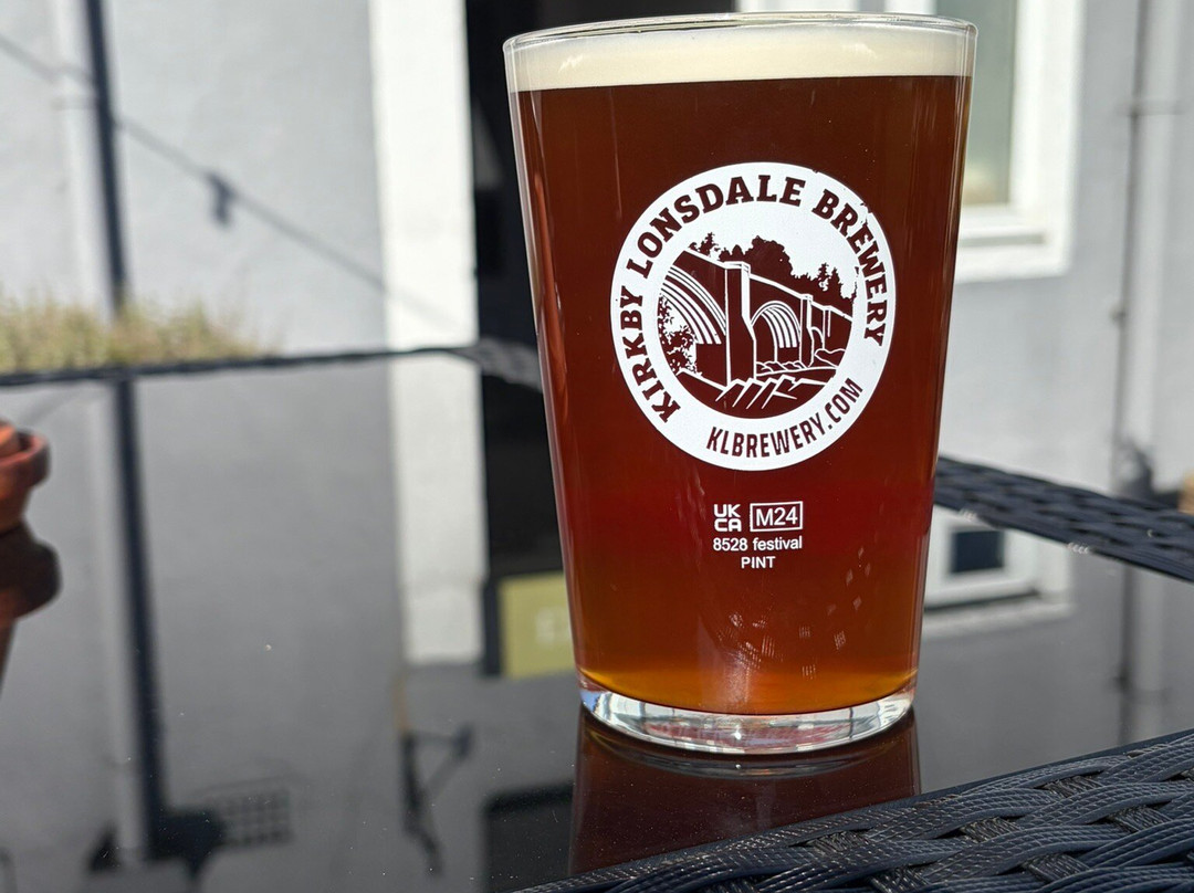 德文郡阿姆斯旅馆主图