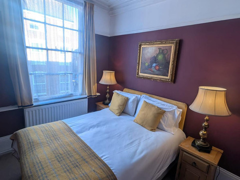 拱门招待所主图