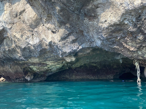 翡翠洞-穆岛必去景点