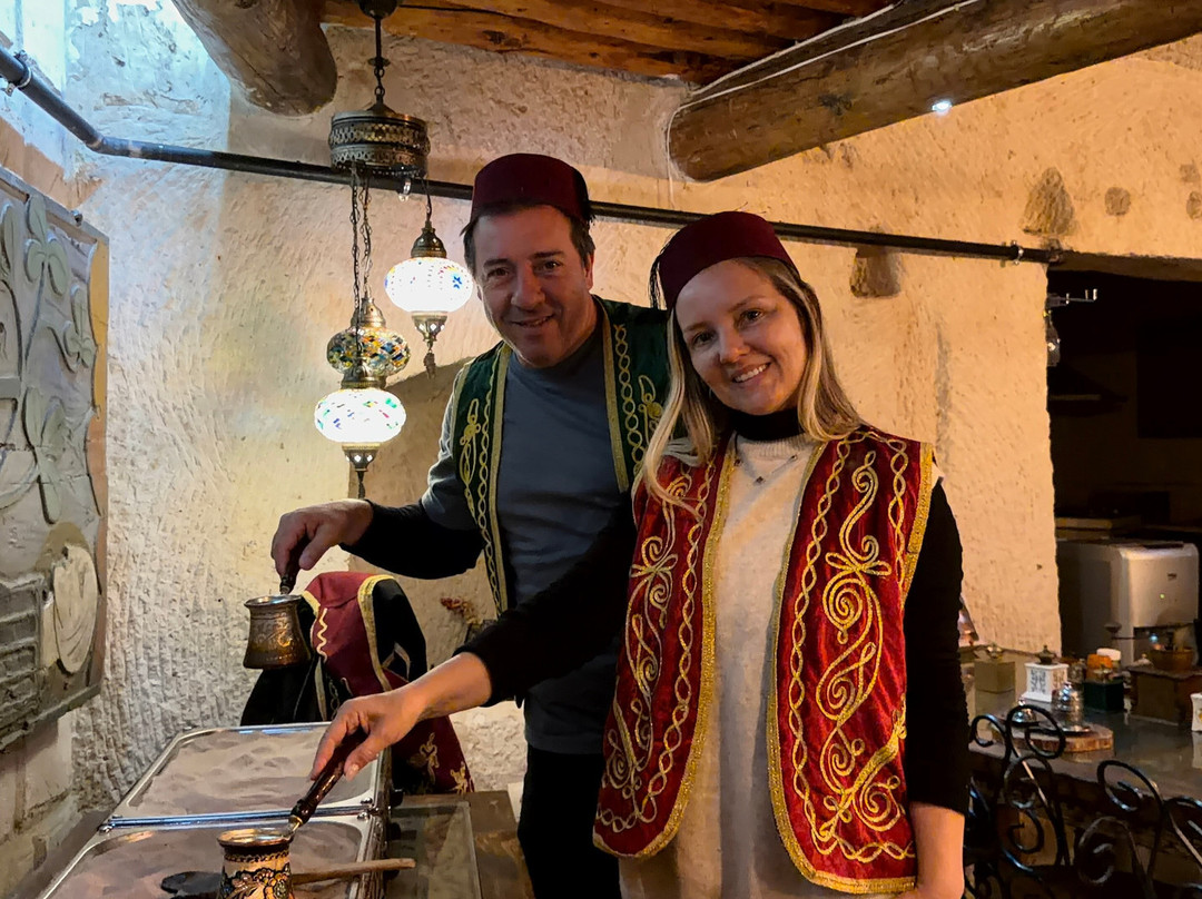 猫头鹰洞酒店主图