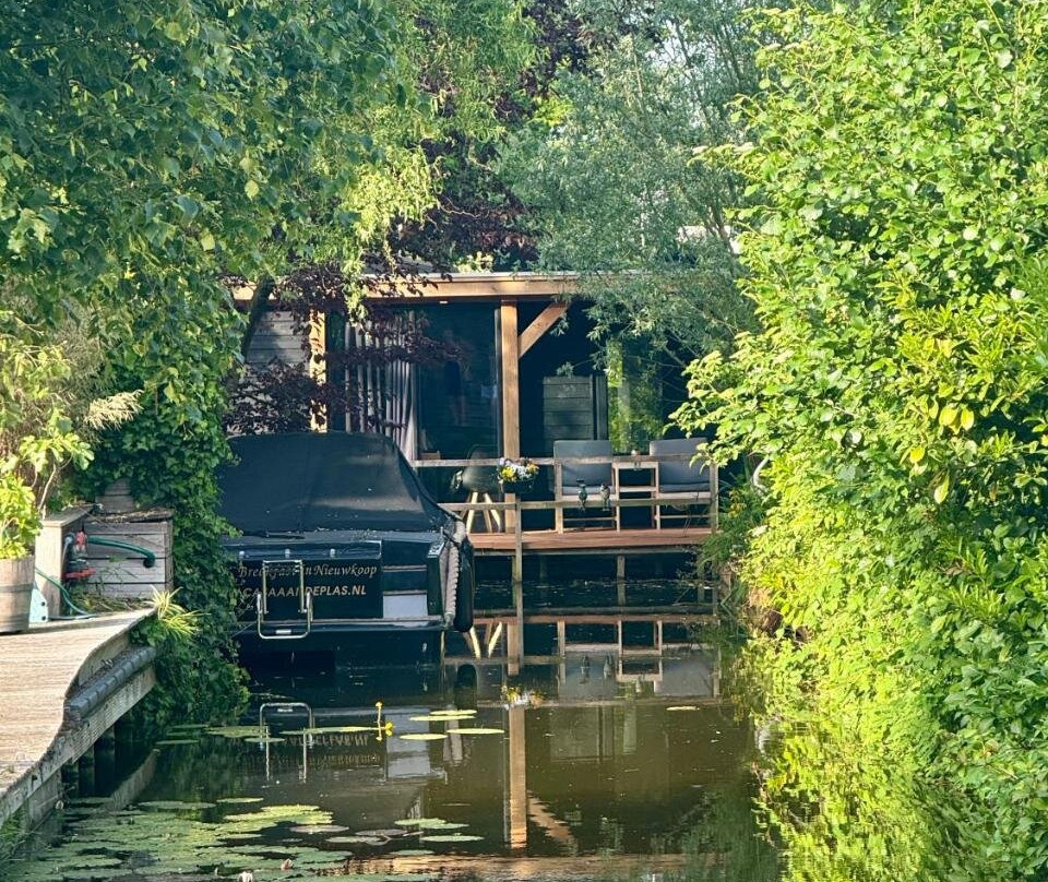 Casa Aan de Plas, B&B Met Sauna en Hottub of Jacuzzi主图