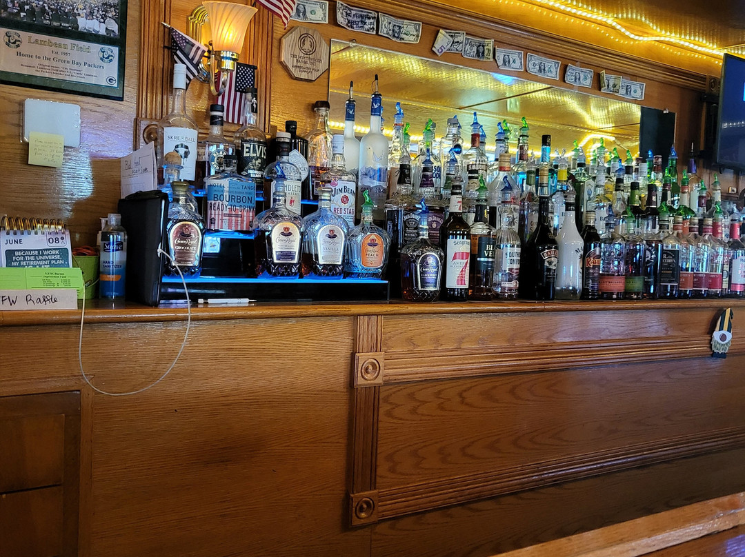 R-C's Decoy Inn-Solon Springs必去景点