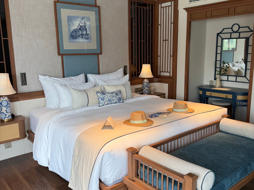 Bhaya Cruises-下龙湾必去景点