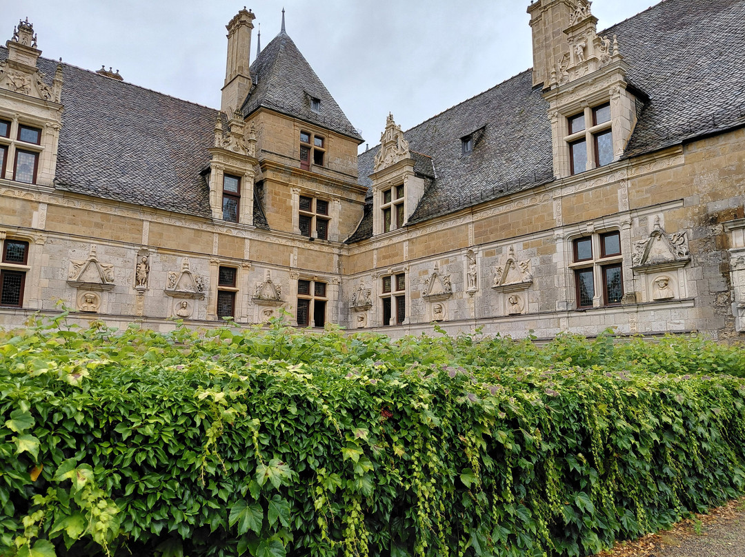 Chateau de Montal-Saint-Jean-Lespinasse必去景点