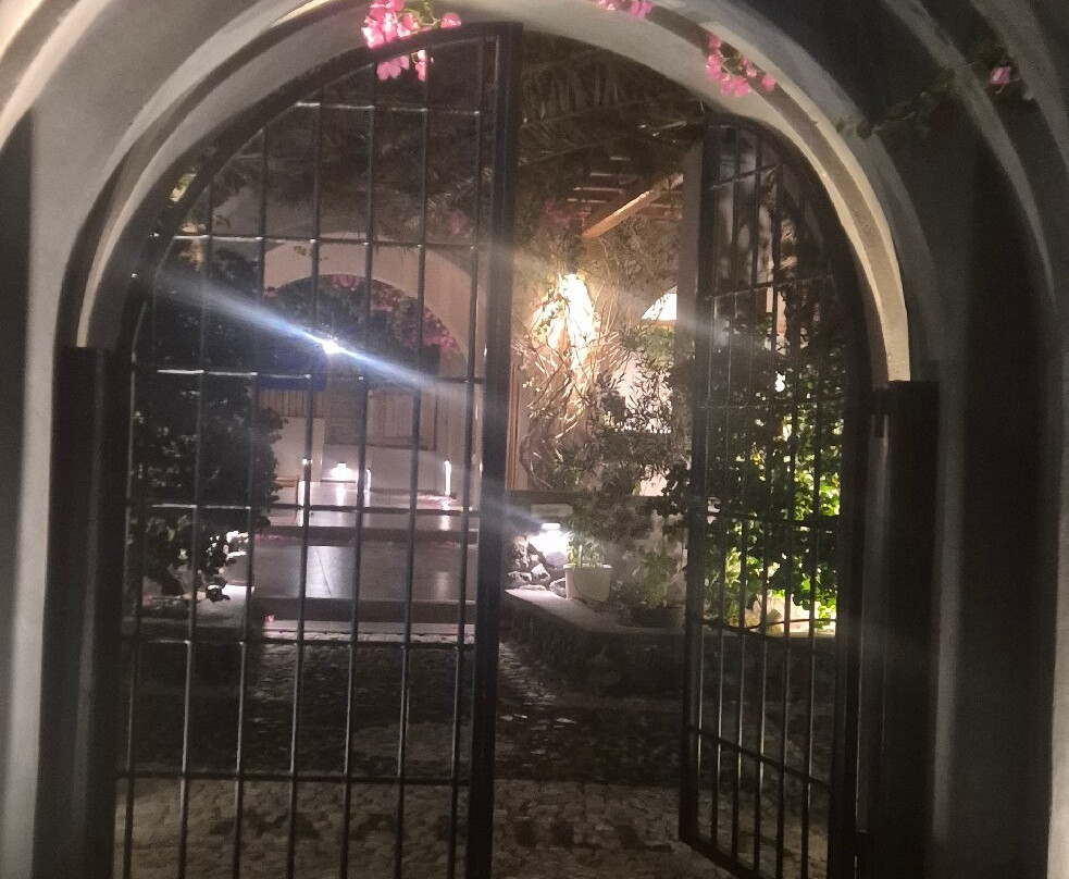 玛丽莉亚乡村酒店主图