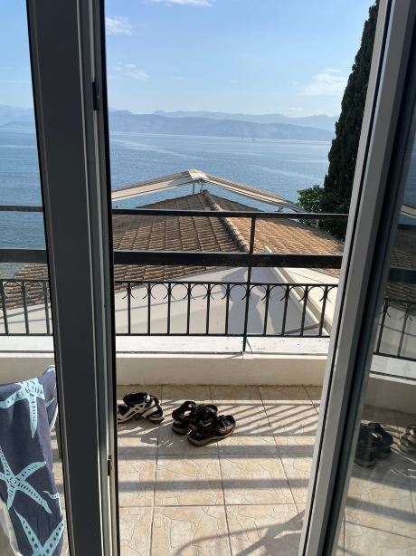 尹媚罗莉亚开放式客房酒店-旅行者