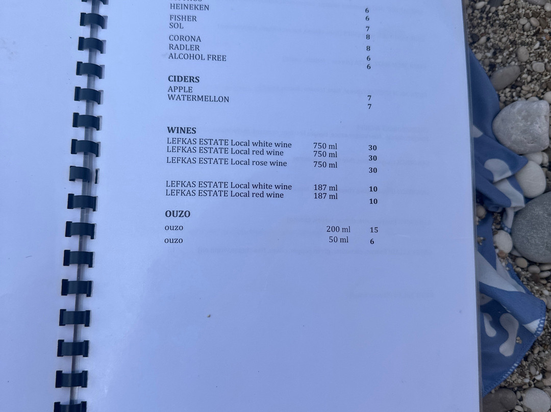 Milos Beach-Agios Nikitas必去景点