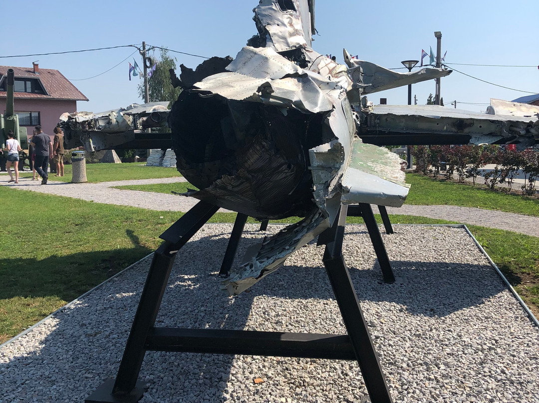 The Museum of Army Collections from the Croatian Homeland War-卡洛瓦克必去景点