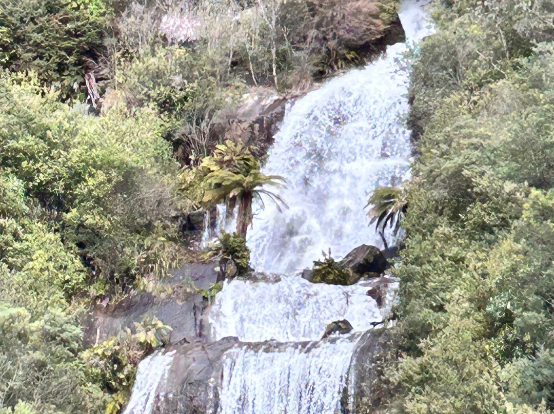 Fainter Falls-Mount Beauty必去景点