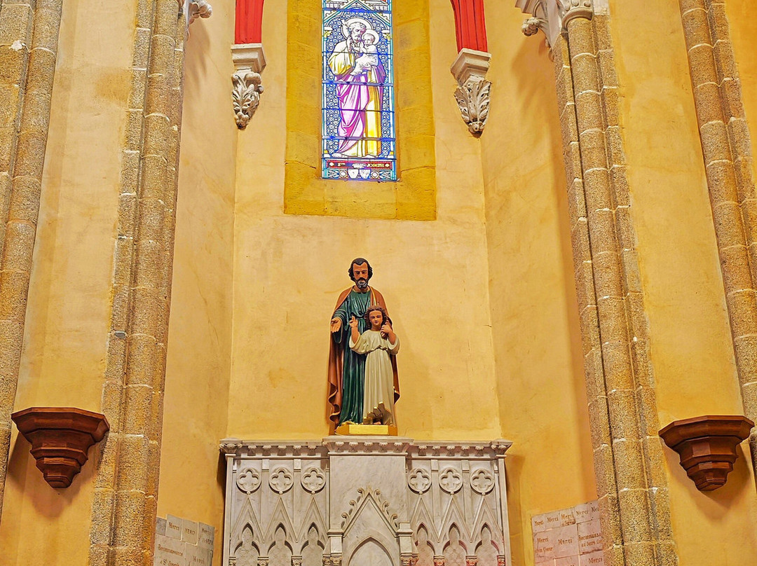 Eglise Saint Jean Baptiste-Montaigu必去景点