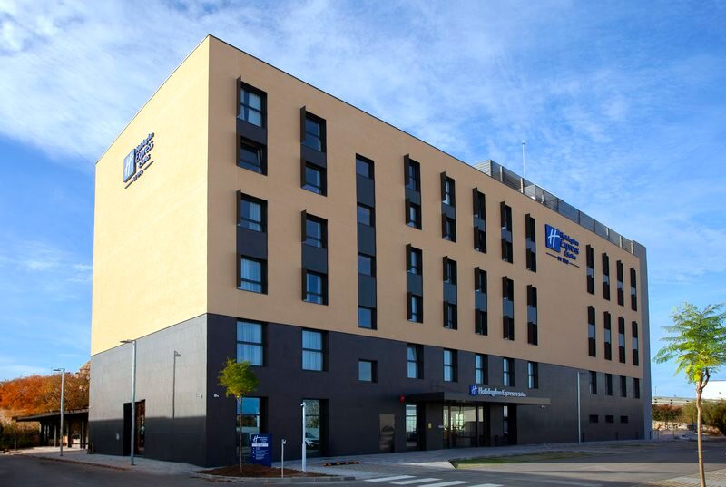 Holiday Inn Express & Suites Barcelona - Sabadell by IHG