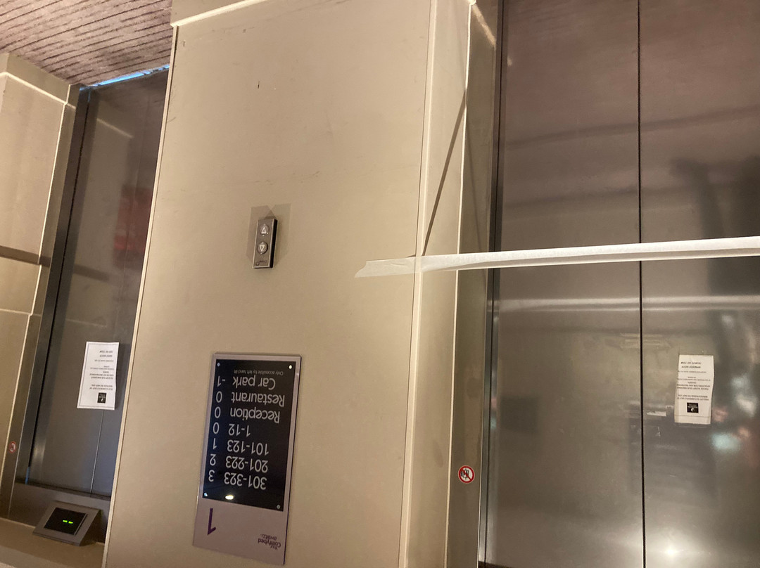 普瑞米尔海沃斯希思酒店主图