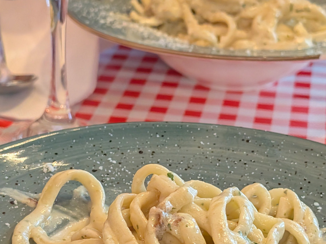 Spaghetti & Wine Bar