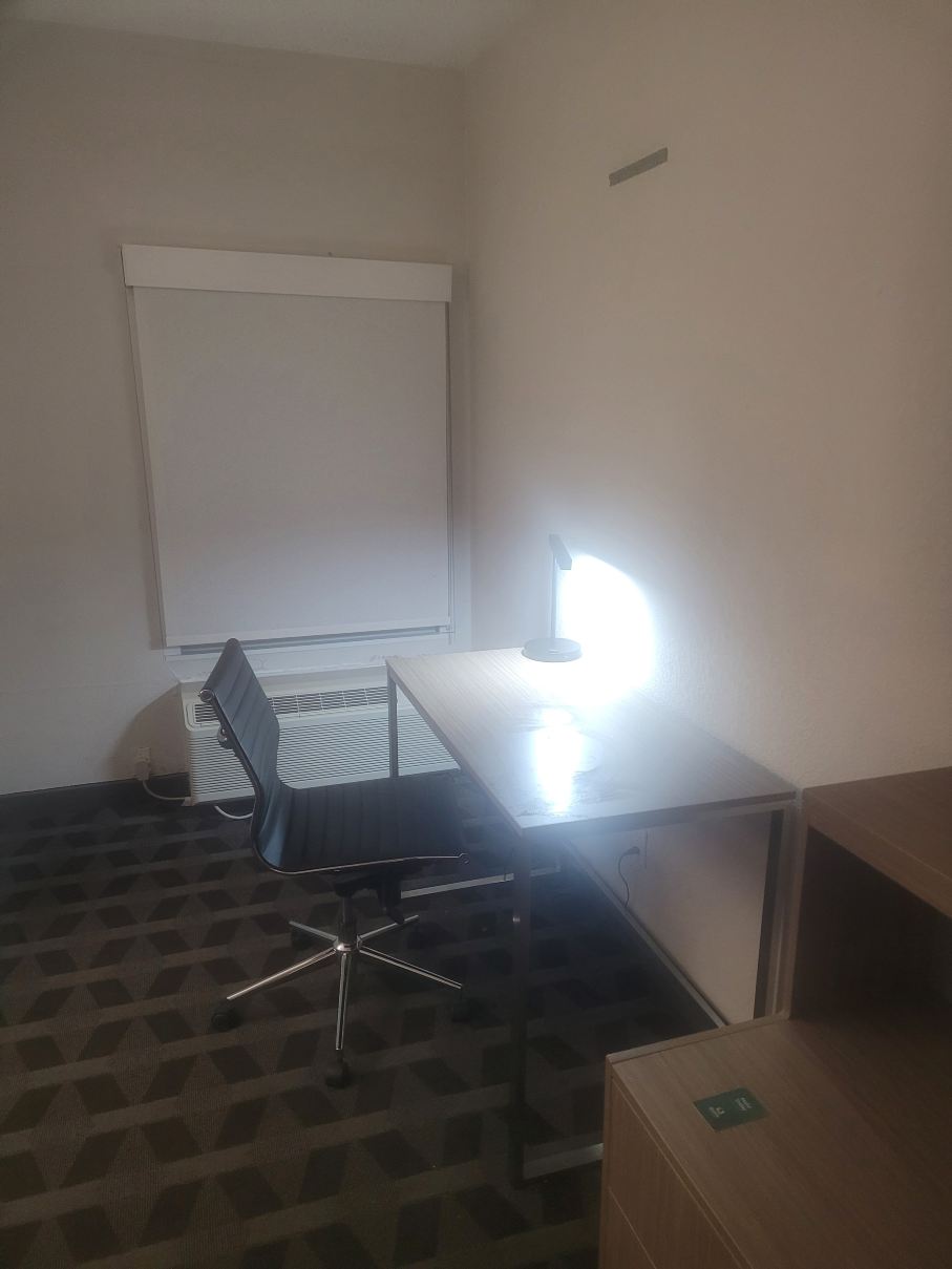 品质酒店及套房-欧文DFW机场南-旅行者