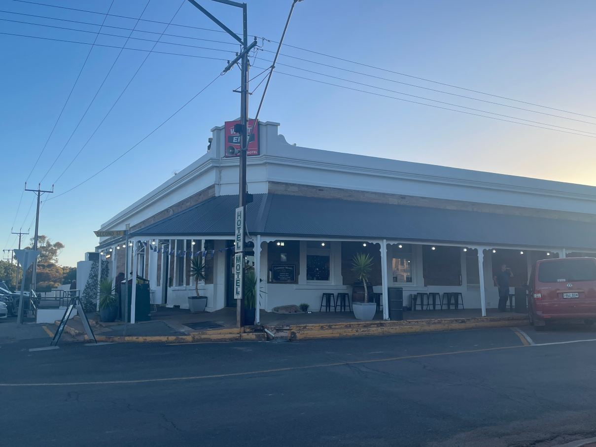 Commercial Hotel Orroroo-旅行者