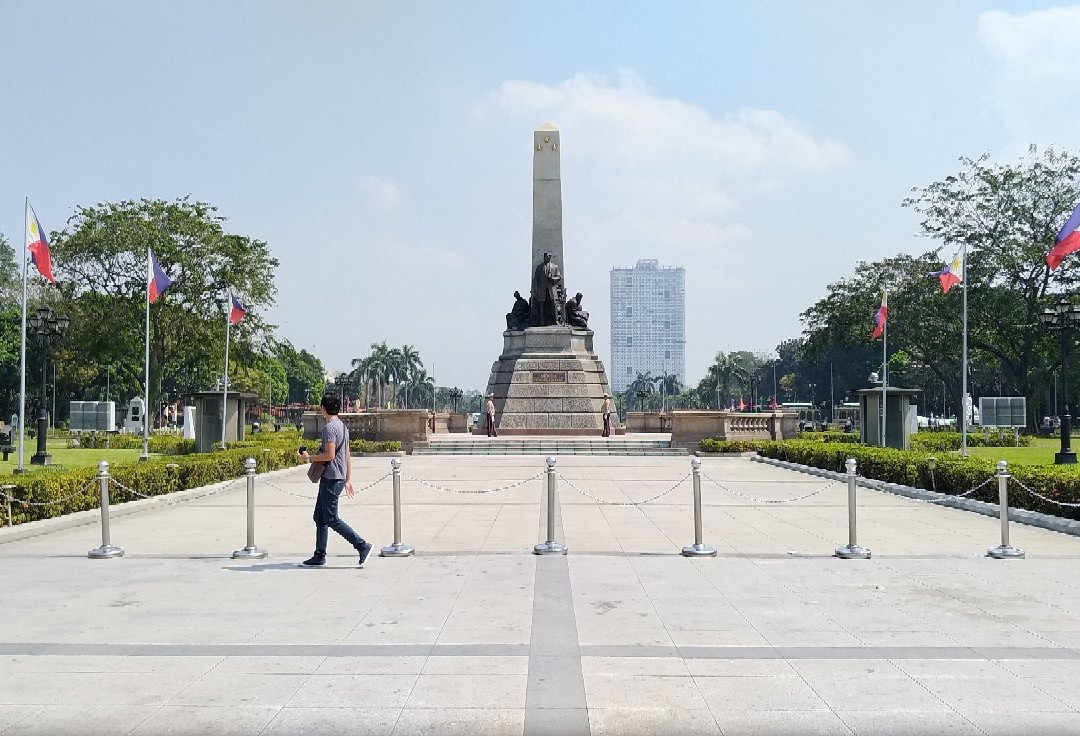 Jose Rizal First Monument-Daet必去景点