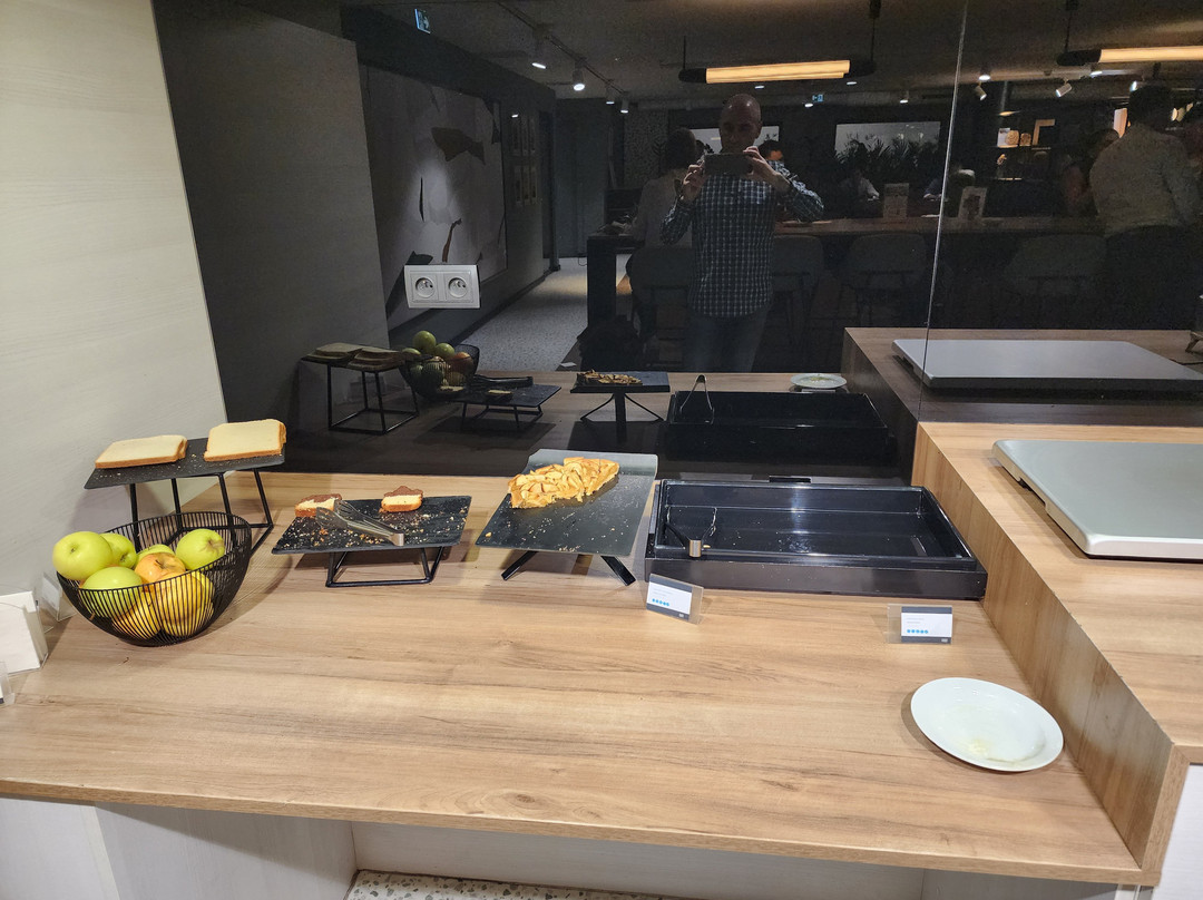 Premium Traveler Lounge Orly