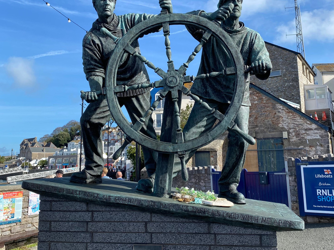 SHIPWRECK MONUMENT