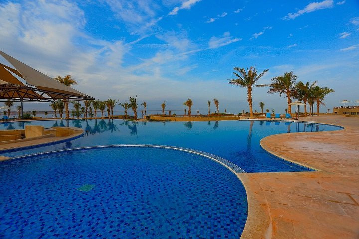 Royal Tulip Sharma Resort