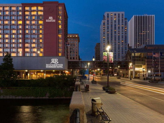 罗切斯特河滨雷迪森酒店