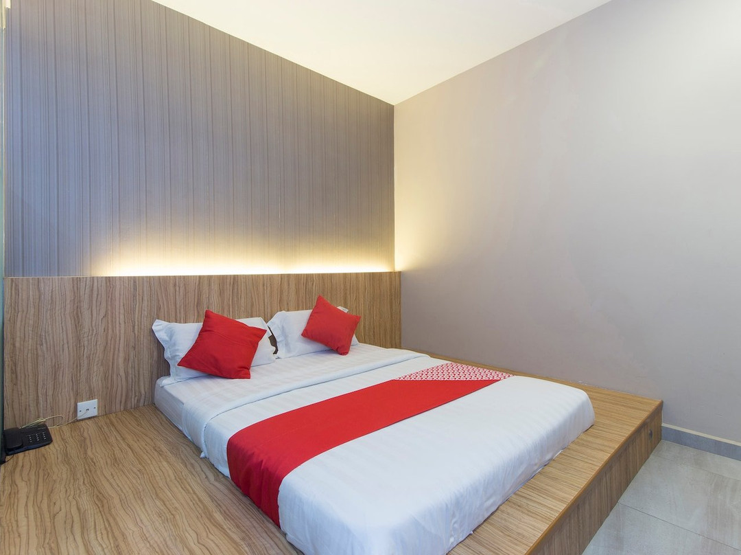 OYO 340 Comfort Hotel