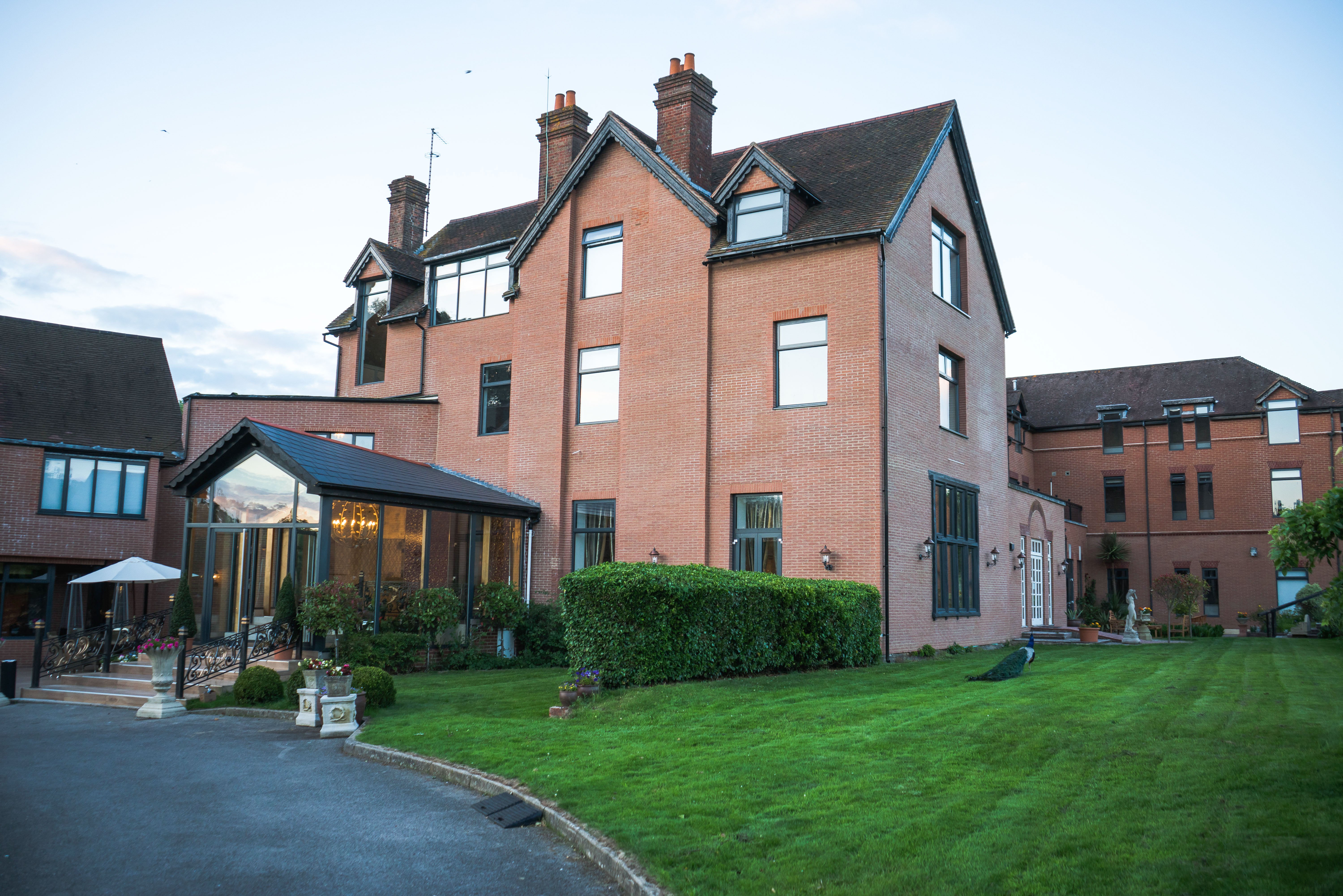 Guildford Manor Hotel & Spa-官方