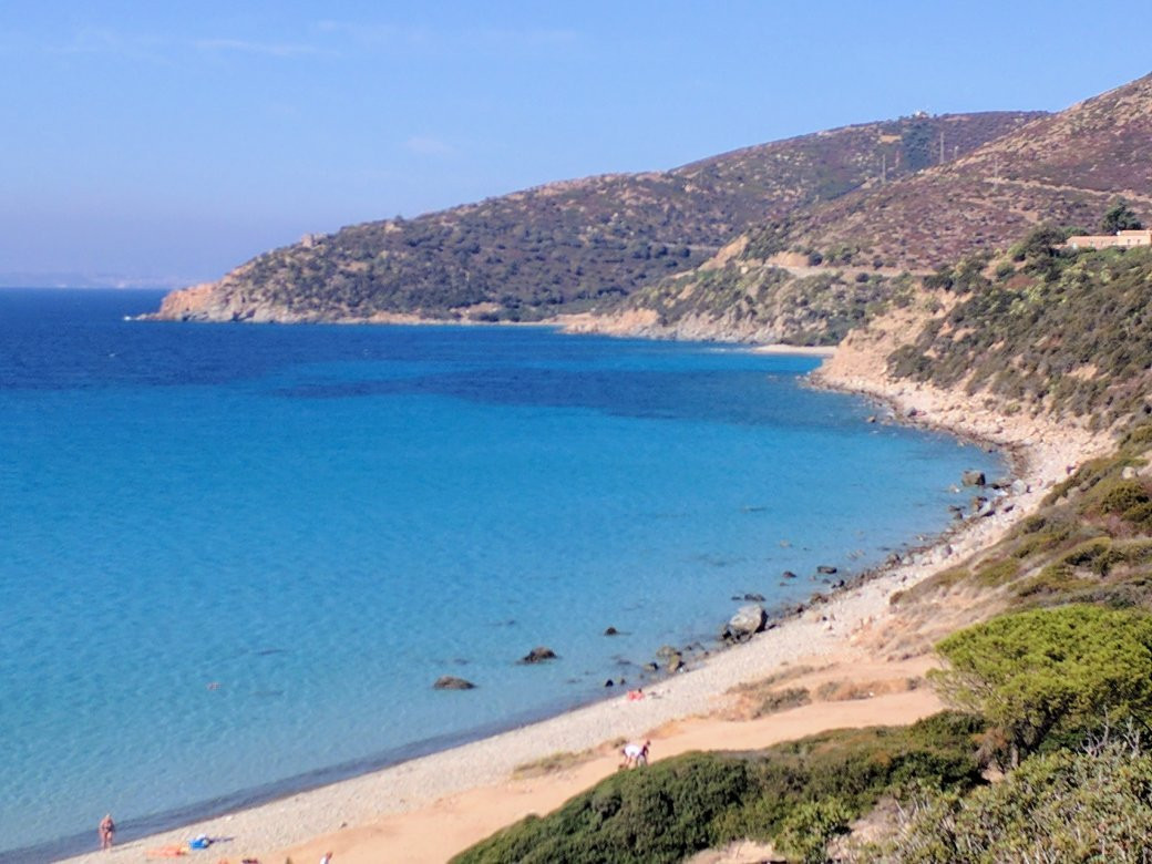 Spiaggia di Mari Pintau景点图片