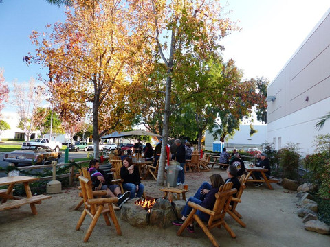 Belching Beaver Brewery Pub 980