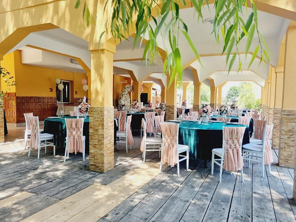 Valeni餐馆和美食-Restaurant Green Garden