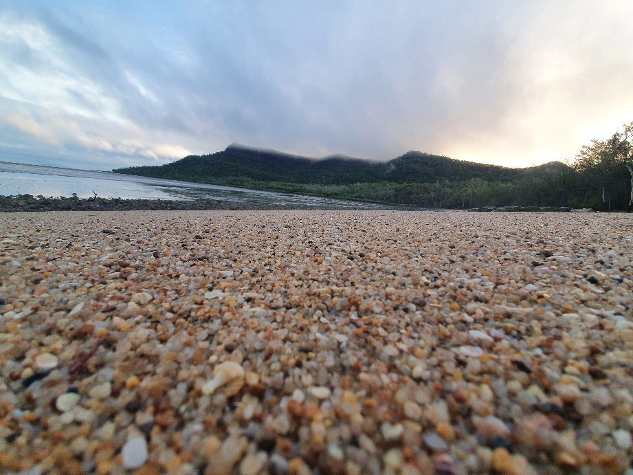 Smalleys Beach-Cape Hillsborough必去景点