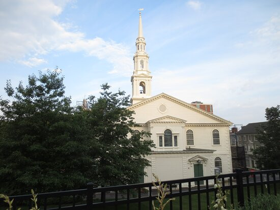First Baptist Church in America景点图片