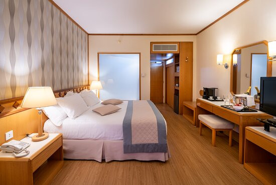 Constantinou Bros Pioneer Beach Hotel主图