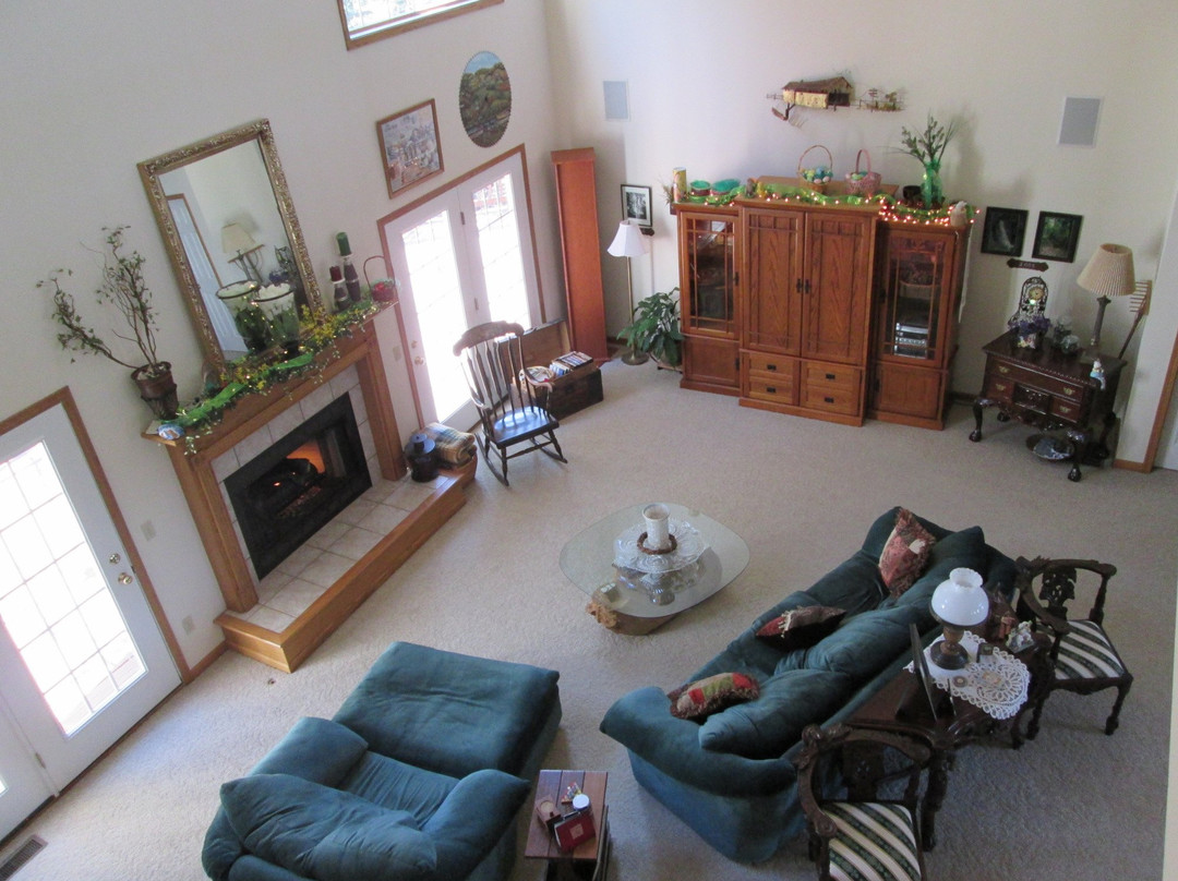 Seven Sisters Bed and Breakfast at McEwen Falls主图