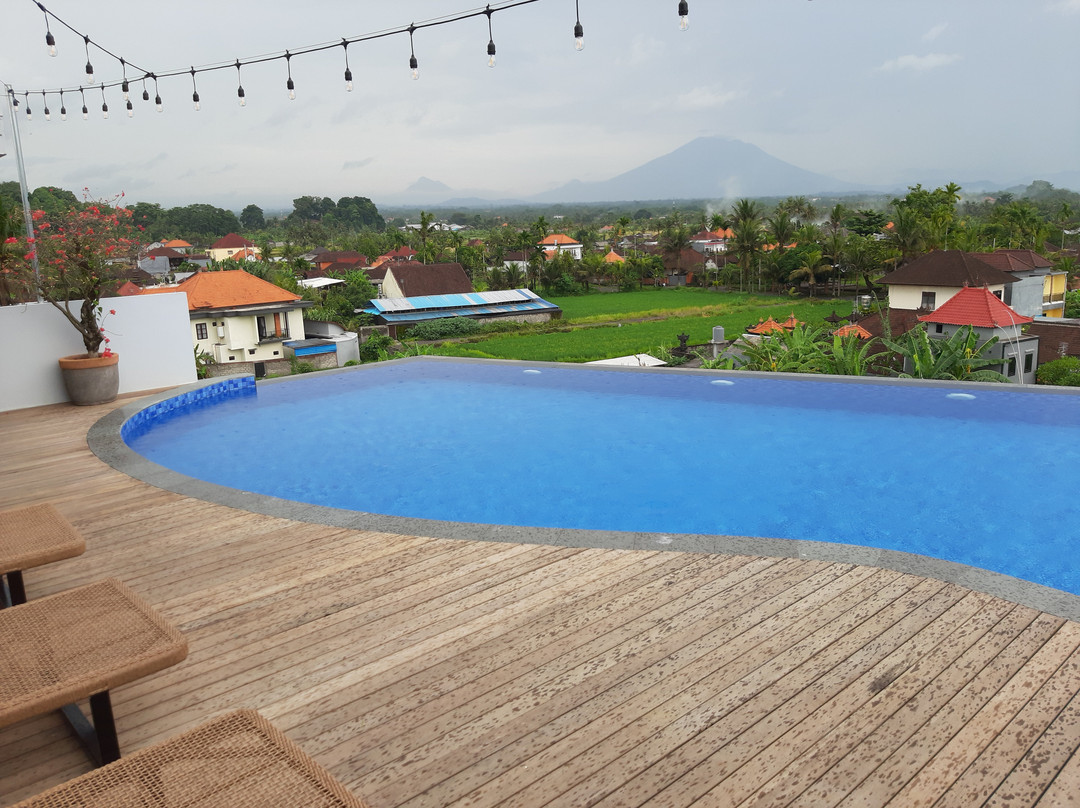 RV Hotel Gianyar