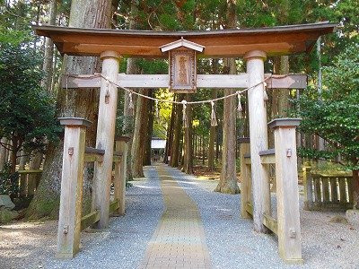 Aotama Shrine景点图片