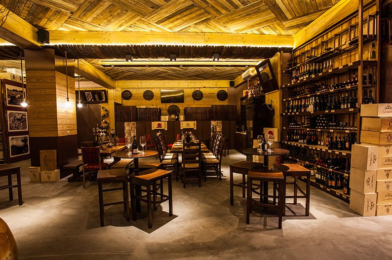 Oinoxoos House-雷斯蒙必去景点