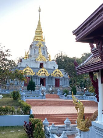Sinakarintra Stit Mahasantikhiri Pagoda景点图片