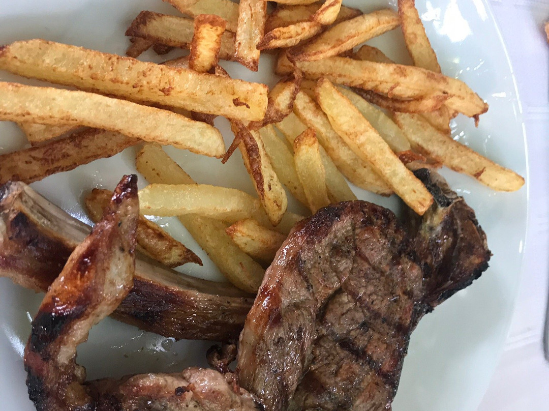 Llofriu餐馆和美食-Ca La Filomena