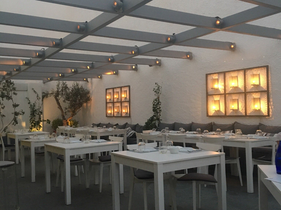 埃欧斯岛餐馆和美食-Agosto Ristorante - Bar