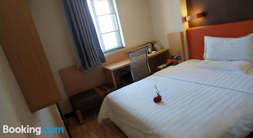 7天酒店（贵阳甲秀楼省人民医院店）主图