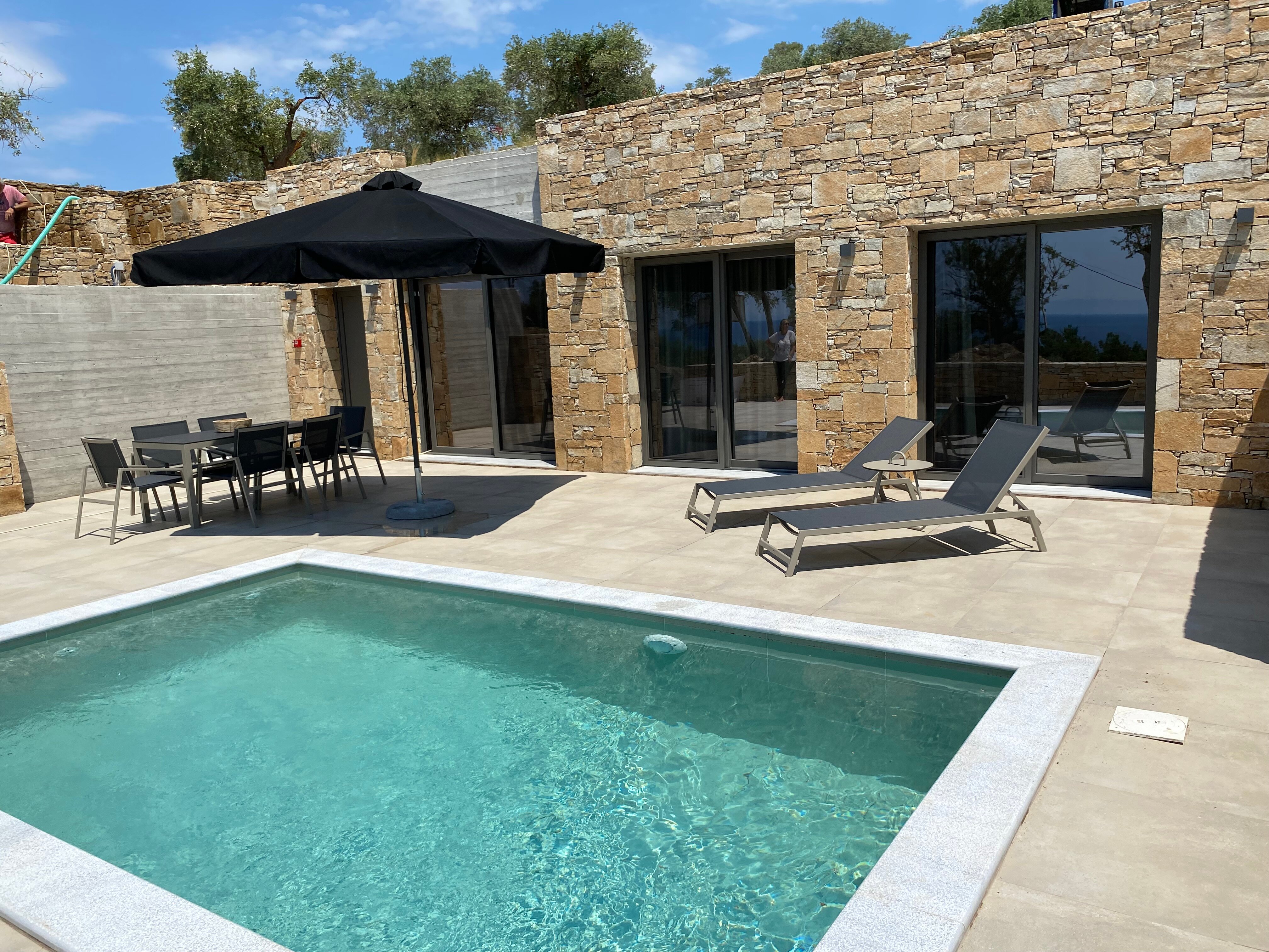 Fari Stone Villas-泳池
