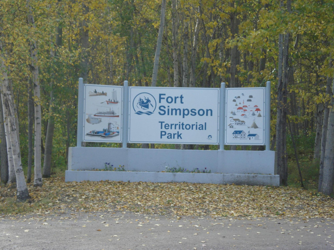 Fort Simpson Territorial Park景点图片