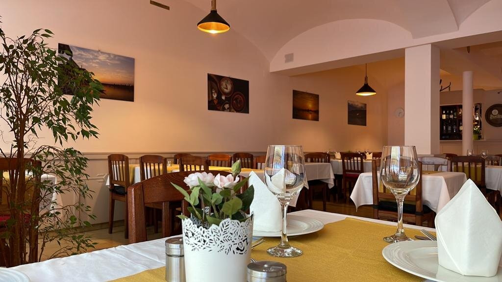 Kashmir Hills Restaurant主图