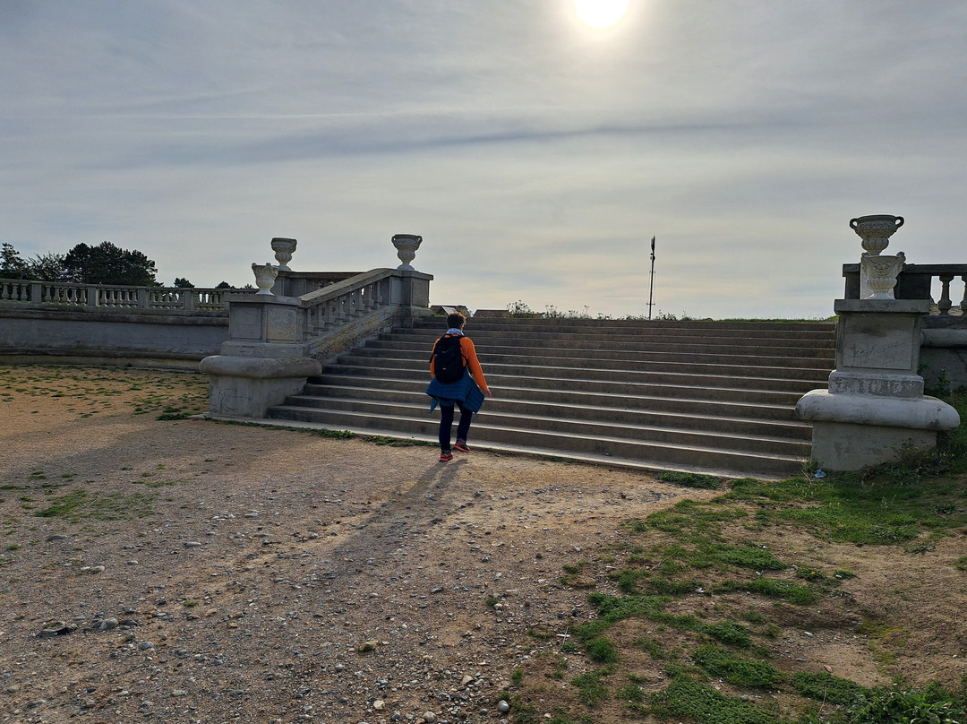 Les Vestiges Du Trianon