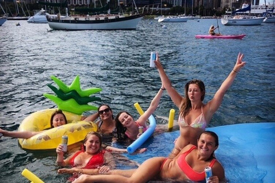 Tailgate The Lake Boat Charters-芝加哥必去景点